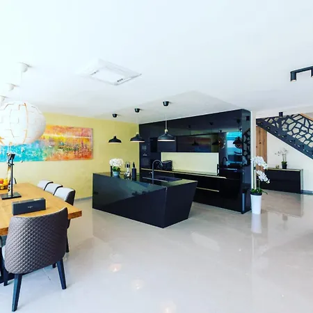 Hb Villa