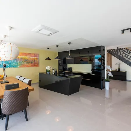 Villa Hb *