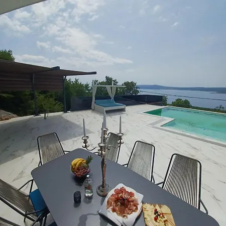 Hb Villa *